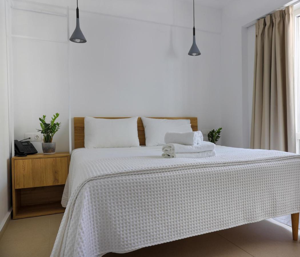 Sea Breeze Hotel (Adults Only) Херсонісос Екстер'єр фото