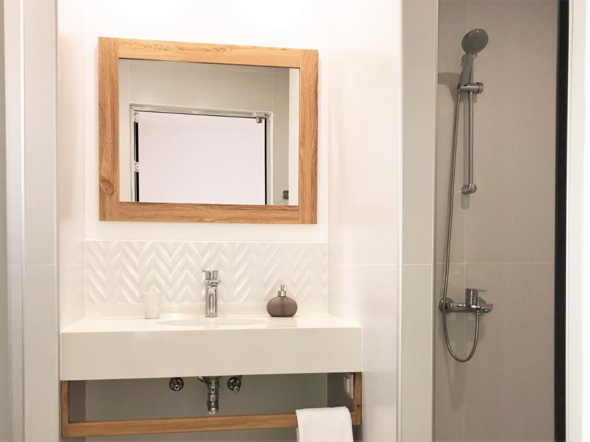 Sea Breeze Hotel (Adults Only) Херсонісос Екстер'єр фото