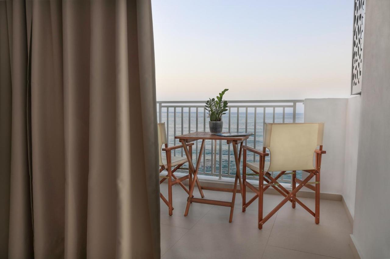 Sea Breeze Hotel (Adults Only) Херсонісос Екстер'єр фото