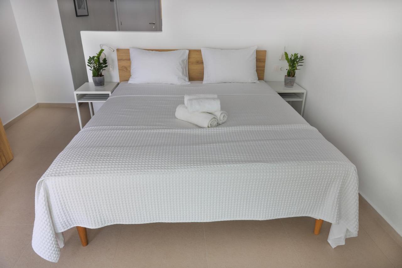 Sea Breeze Hotel (Adults Only) Херсонісос Екстер'єр фото