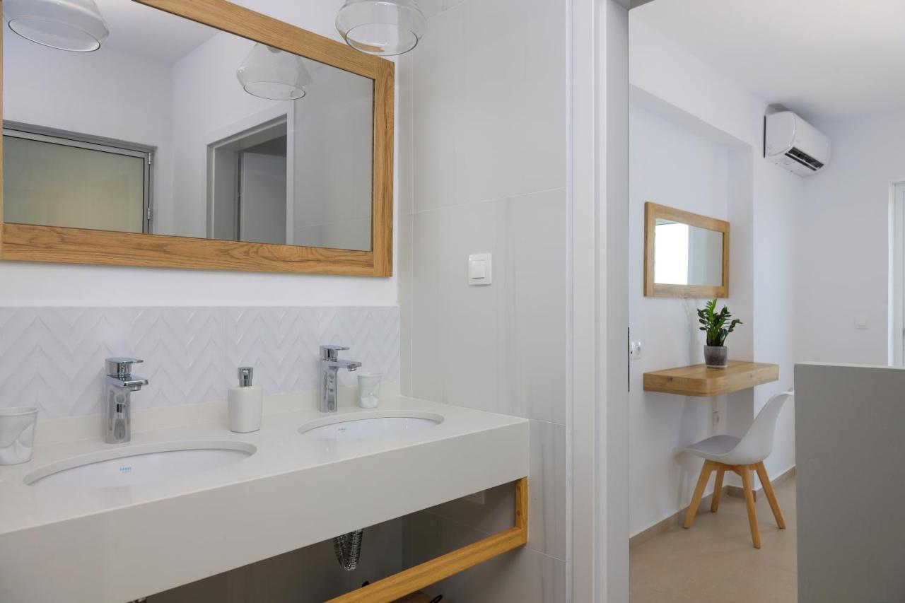 Sea Breeze Hotel (Adults Only) Херсонісос Екстер'єр фото