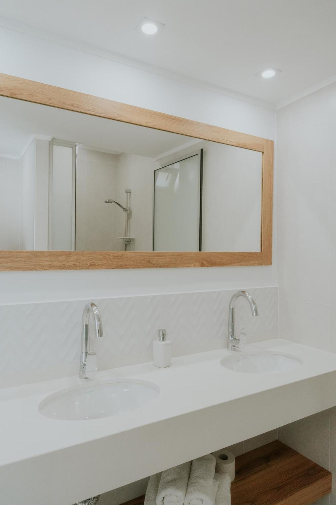 Sea Breeze Hotel (Adults Only) Херсонісос Екстер'єр фото