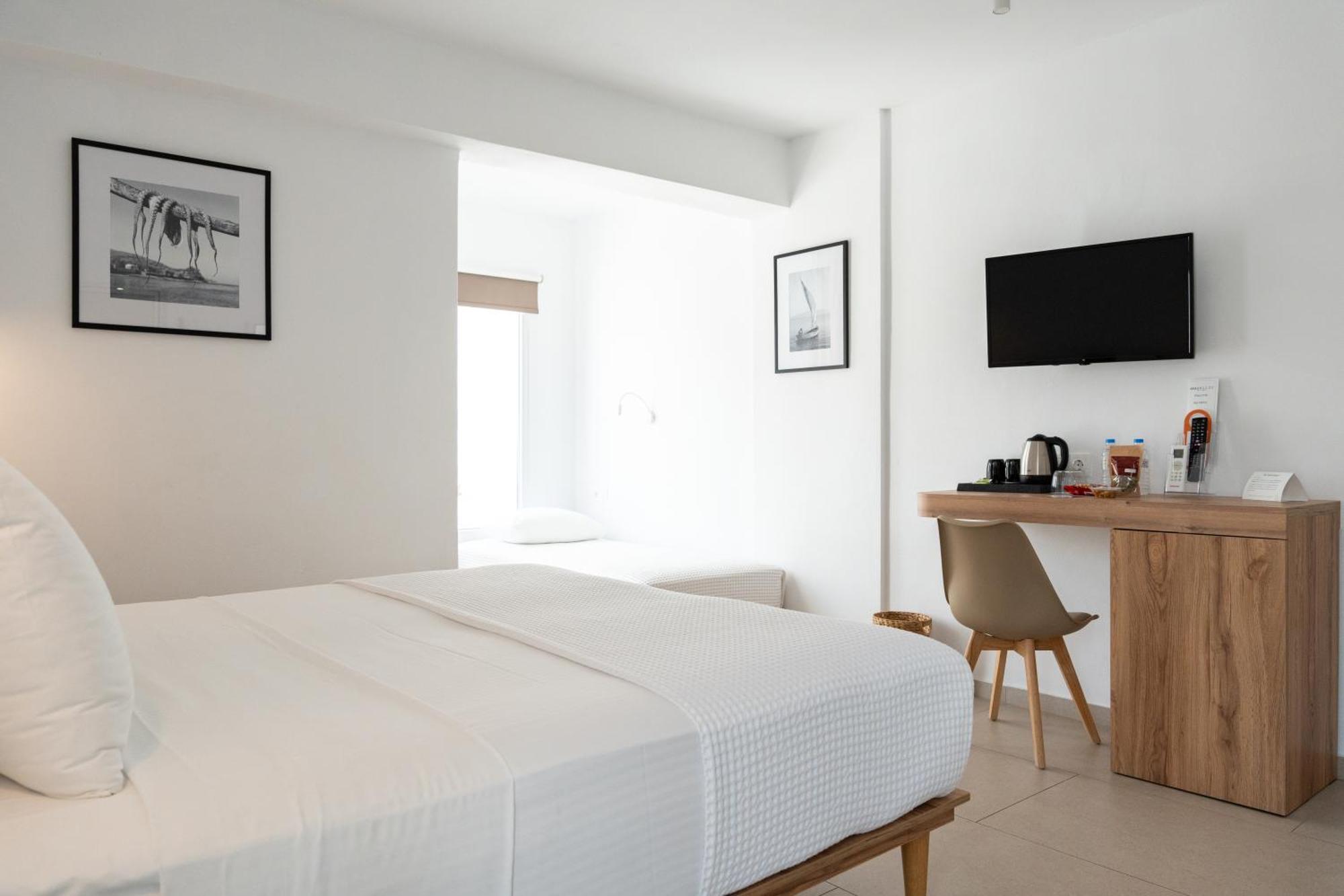Sea Breeze Hotel (Adults Only) Херсонісос Екстер'єр фото