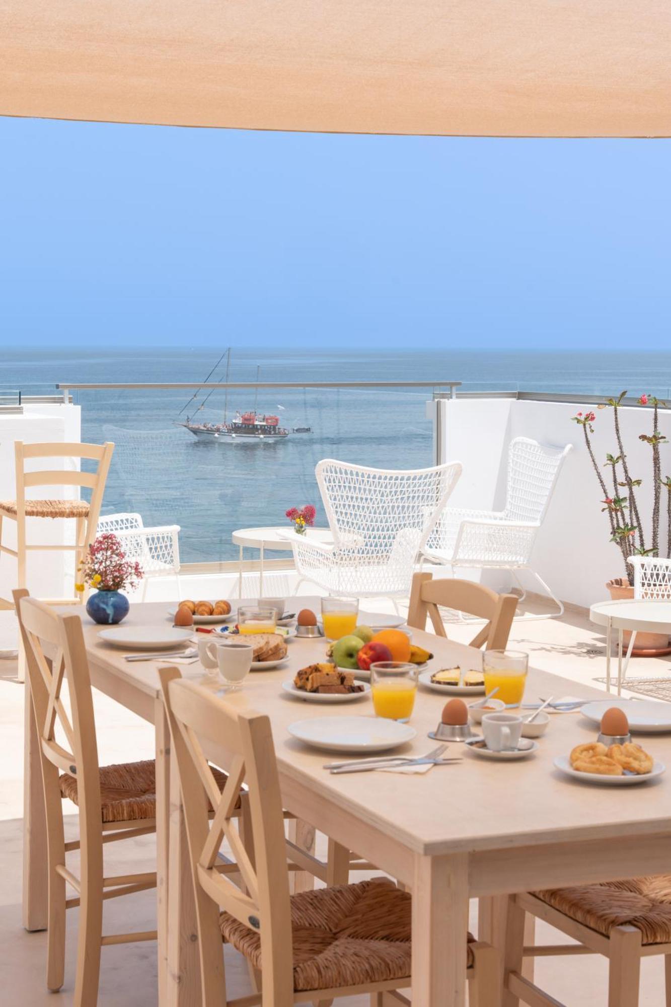 Sea Breeze Hotel (Adults Only) Херсонісос Екстер'єр фото